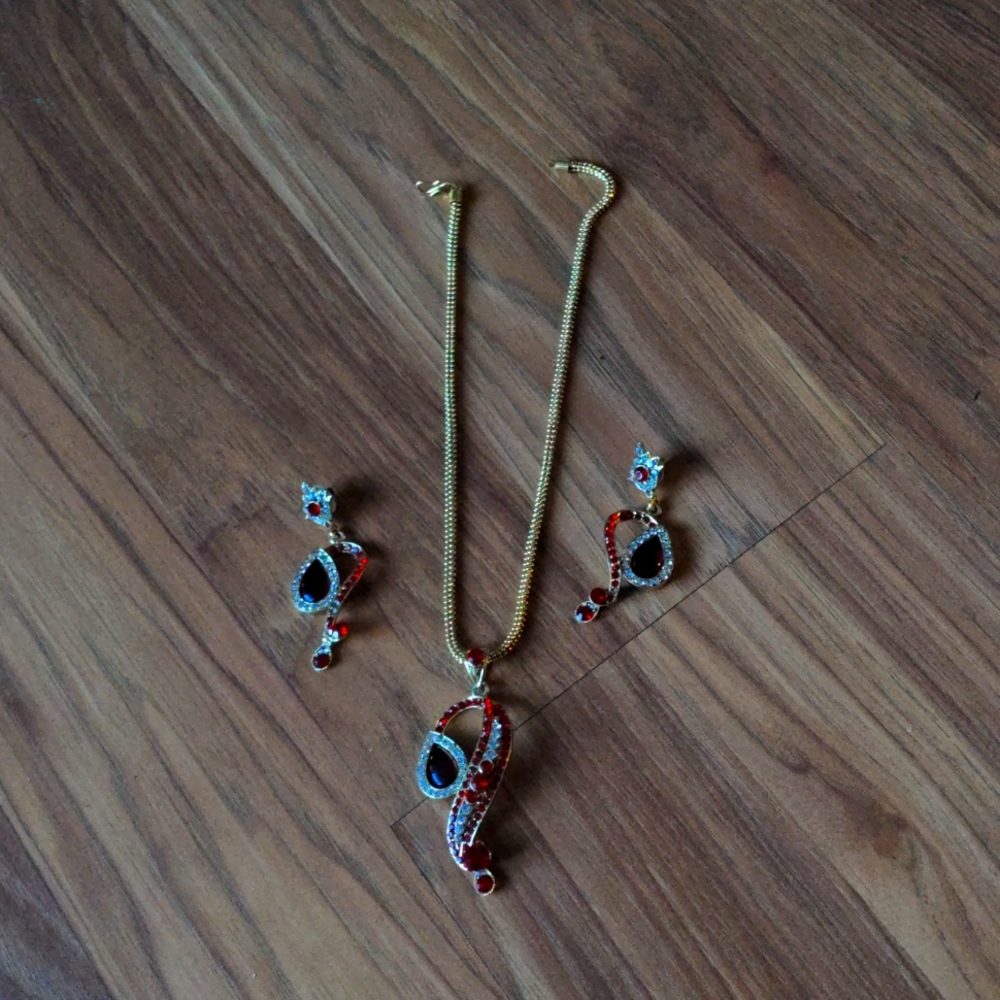 Indian jewelry set